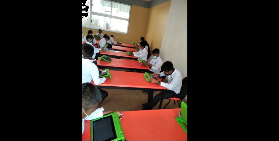 110 estudiantes de primaria de Santiago Quiavijolo regresan a clases; es la primera en Oaxaca