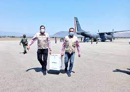 Arriba a Oaxaca nuevo cargamento de vacunas contra la COVID-19 de la farmacéutica Pfizer-BioNTech