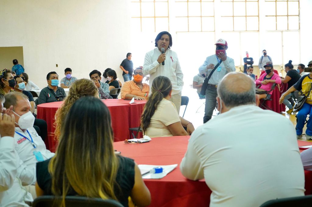 Refrenda Javier Villacaña acciones a favor de la comunidad LGBTTTIQ