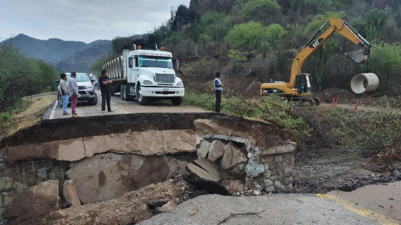 Lluvias dejan dos muertos, daños en viviendas y cultivos y afectaciones en la carretera Oaxaca-Istmo