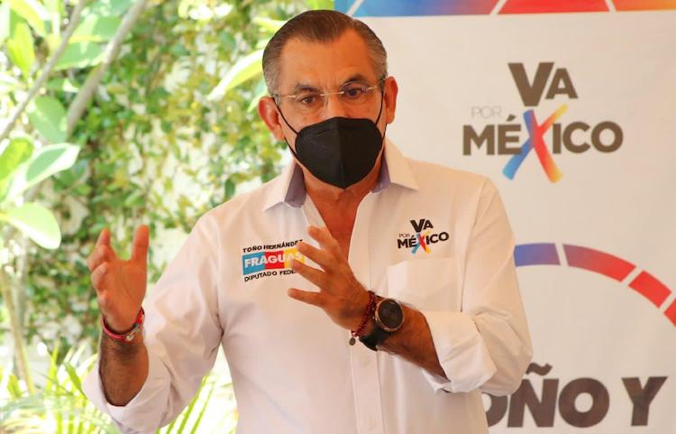 Simpatizantes de Morena impiden agresivamente que se realice evento en campaña de Toño Hernández Fraguas y Mariana Nassar