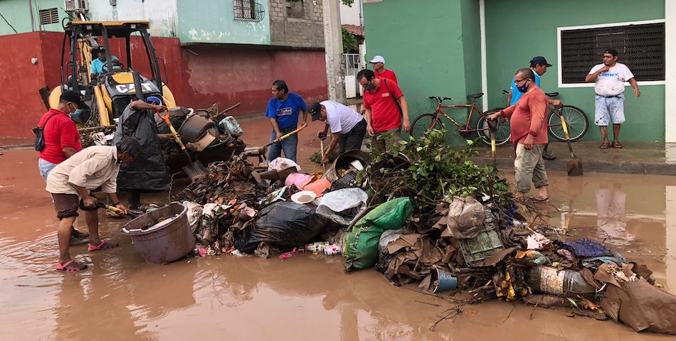 Al menos mil viviendas afectadas por inundación en Juchitán