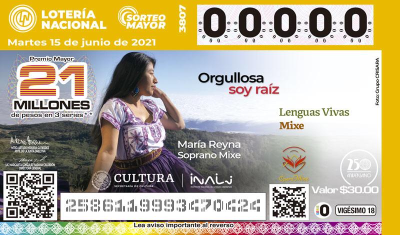 La soprano María Reyna, imagen de la cultura ayuujk en billetes de lotería