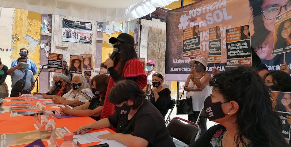 La saxofonista María Elena Ríos llamó al voto útil para que no gobiernen asesinos ni feminicidas
