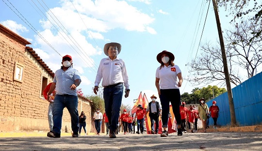 Por publicar encuestas “patito”, INE ordena a Robles Montoya retirarlas de redes sociales