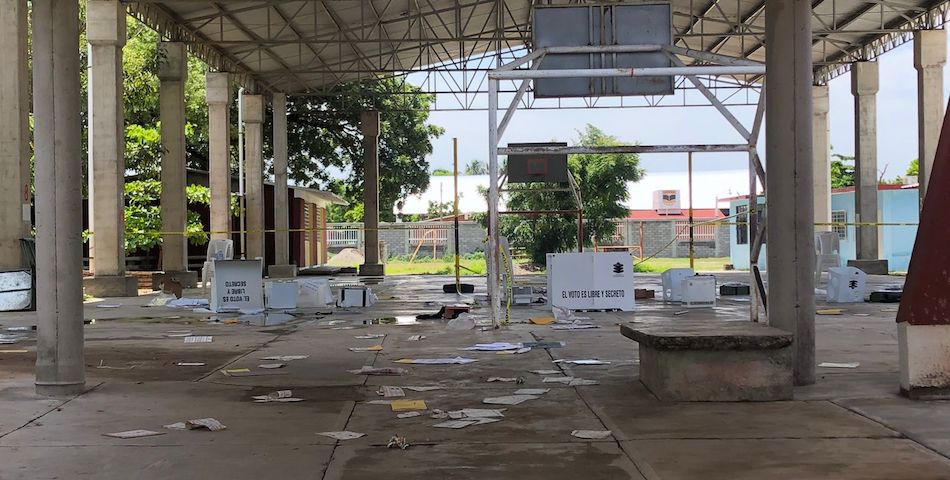 Queman casillas y suspenden elecciones en Santa María Xadani, Oaxaca