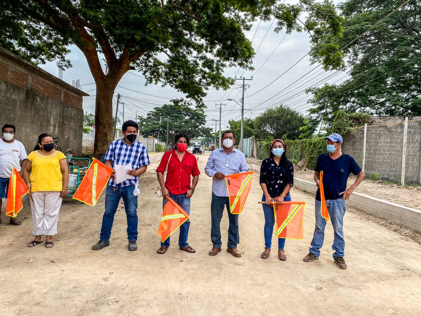 Arranca Ayuntamiento juchiteco pavimentación en la colonia Santa Fe: Dirección de Obras Pública