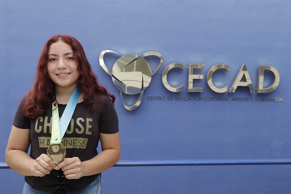 Alumna del CECAD –UABJO, gana Medalla de Oro en Lucha Olímpica