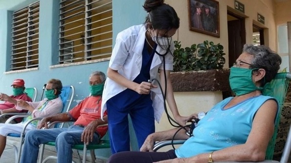 Cuba autoriza el uso de emergencia de dos vacunas propias contra el covid-19
