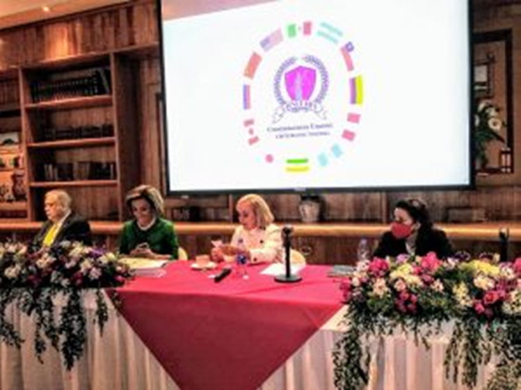 Mexicanas aportan a la economía nacional 60 mil millones de pesos diariamente y trabajan 3 millones 500 mil horas al año, los hombres un millón menos