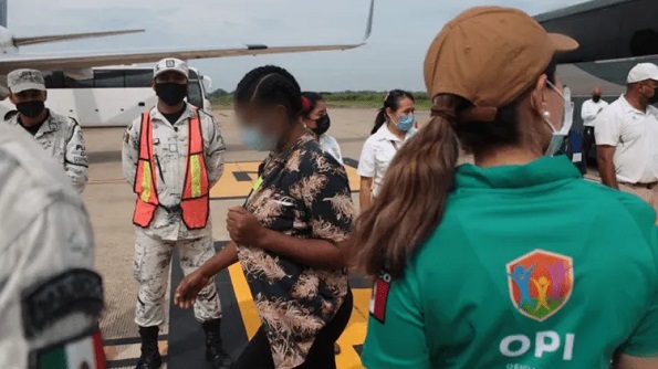 México inicia vuelos de «repatriación voluntaria» de migrantes haitianos