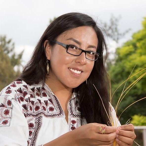 Mónica Díaz, la diseñadora mixe que elabora joyería sustentable para conservar la memoria de sus ancestras
