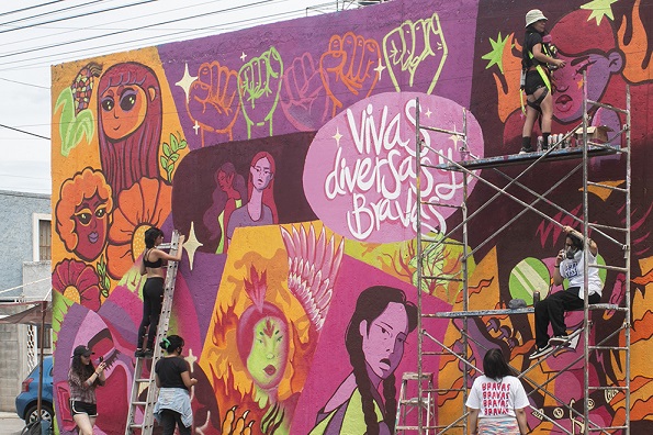 Bravas: Primera escuela feminista de arte urbano