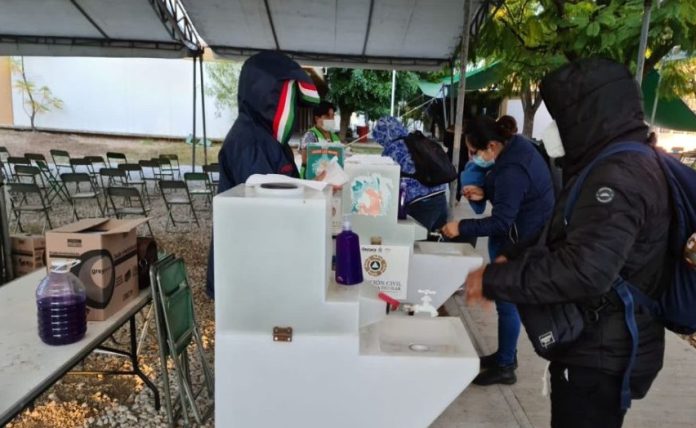 Realiza IEEPO pago a becarios de Estrategia Nacional de Iniciación a la Docencia en el Medio Indígena