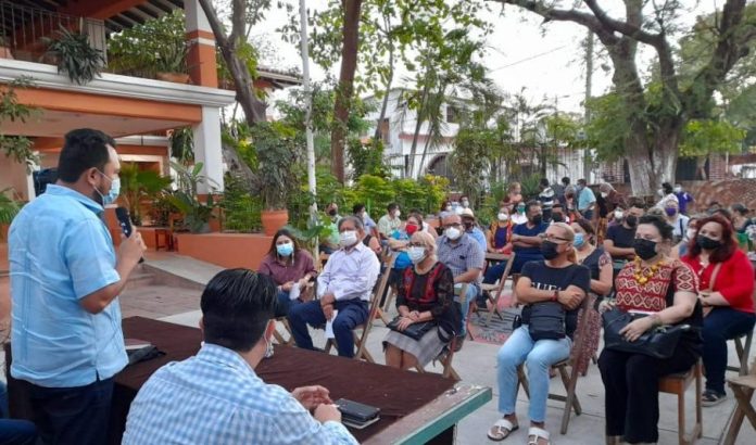 Mantenemos diálogo con vecinos y comerciantes para concretar obra del centro histórico; Emilio Montero