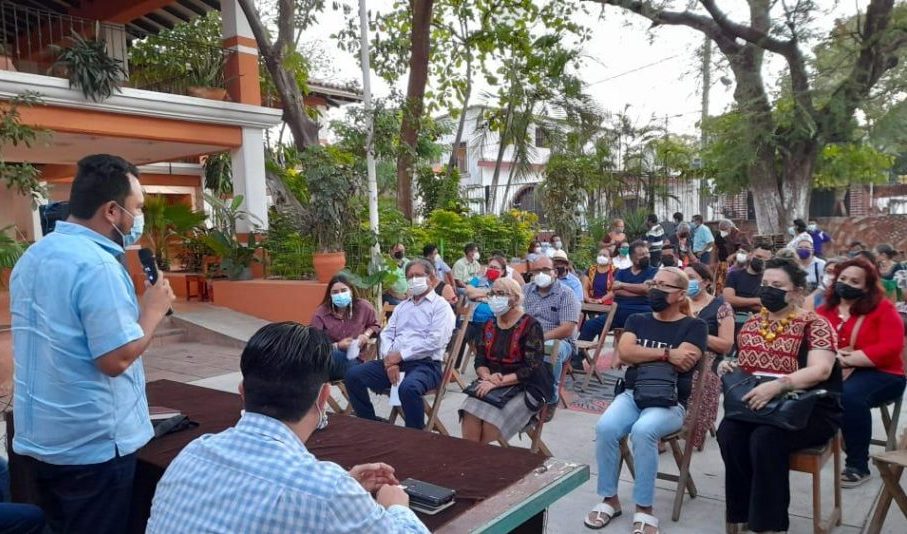Mantenemos diálogo con vecinos y comerciantes para concretar obra del centro histórico; Emilio Montero