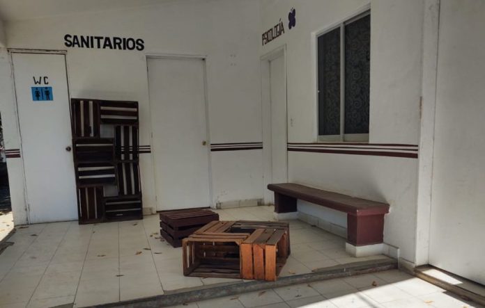 Encuentra Gaby Díaz un palacio saqueado, en pésimas condiciones