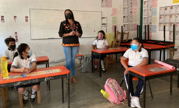 Regresan a clases presenciales en primaria “Miguel Hidalgo” en Oaxaca