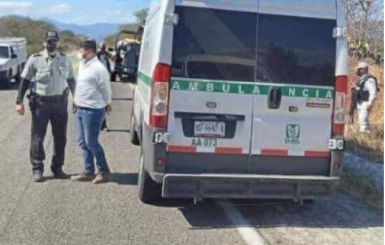 ¡No es nuestra! Se deslinda el IMSS de ambulancia detenida en Oaxaca
