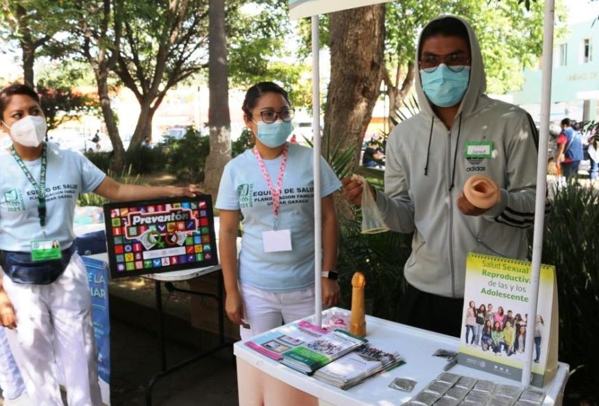 Deben adolescentes conocer uso correcto de métodos anticonceptivos, para evitar poner en riesgo su salud: IMSS Oaxaca