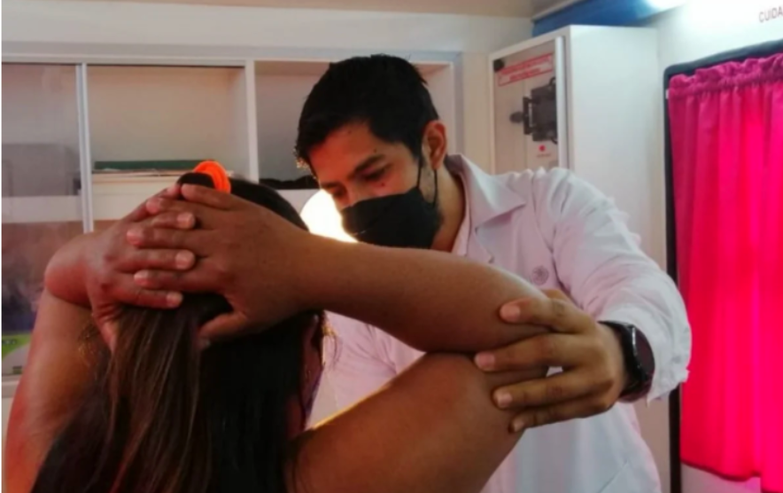 En Oaxaca mueren, cada año, 300 mujeres por cáncer cervico uterino y de mama: SSO