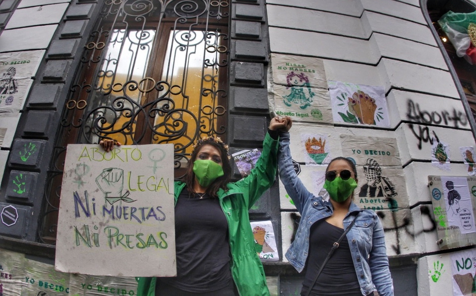 Organizaciones de la sociedad civil presentan amparos contra la regulación del delito de aborto 