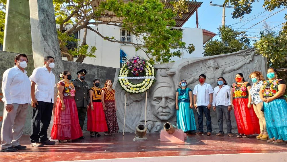 Ayuntamiento juchiteco celebra el 216 aniversario del Natalicio de Benito Juárez