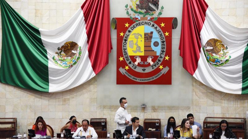 Murat abandona su gobierno: No hay actas de nacimiento, de matrimonio, de defunción, placas ni tarjetas de circulación… 