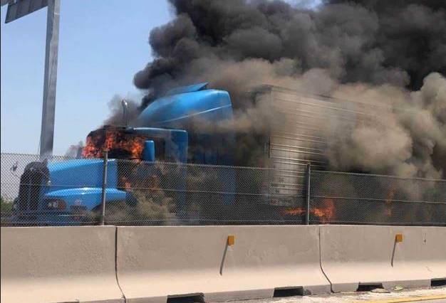 Texas detiene paso en puente Pharr y personas disparan e incendian camiones en Reynosa. Video