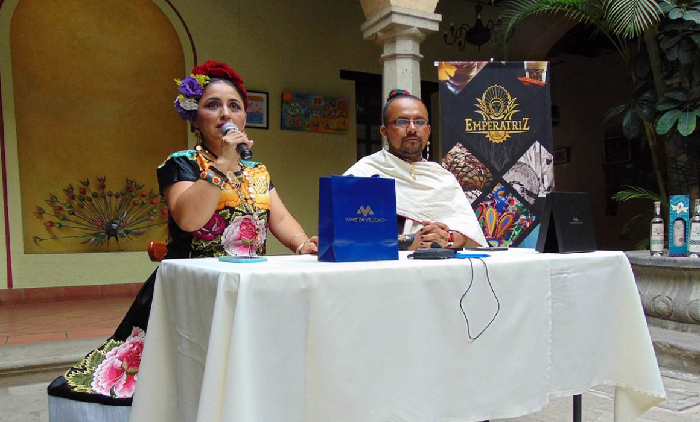 Desde Nueva York fue el estreno mundial de Chula, composición de Nathanael Lorenzo en voz de Patricia Alcaráz