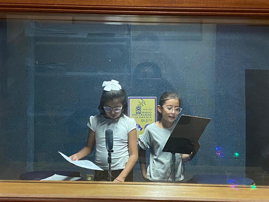 Niñas oaxaqueñas estrenan serie radiofónica para hablar de sus derechos