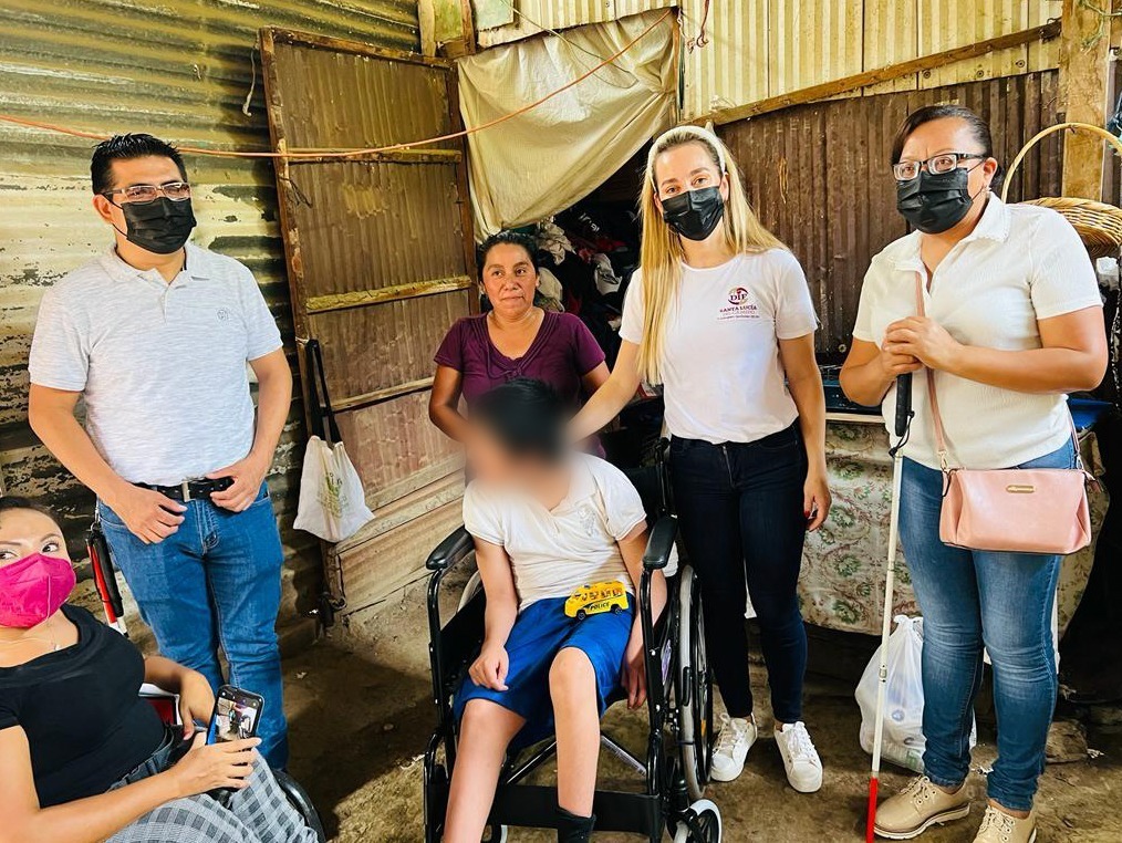 Sin distinción, Bety Santos tiende la mano a quienes más lo necesitan en Santa Lucía del Camino