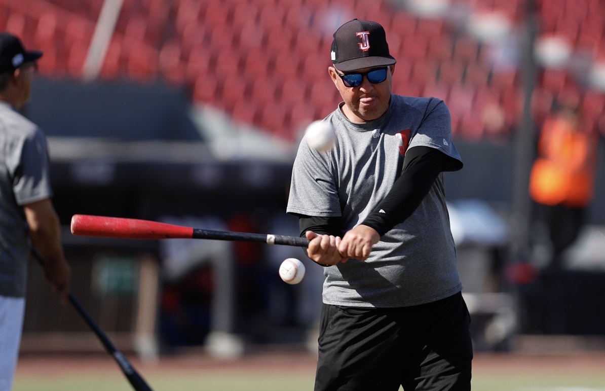 800 TRIUNFOS para Homar Rojas EN LMB