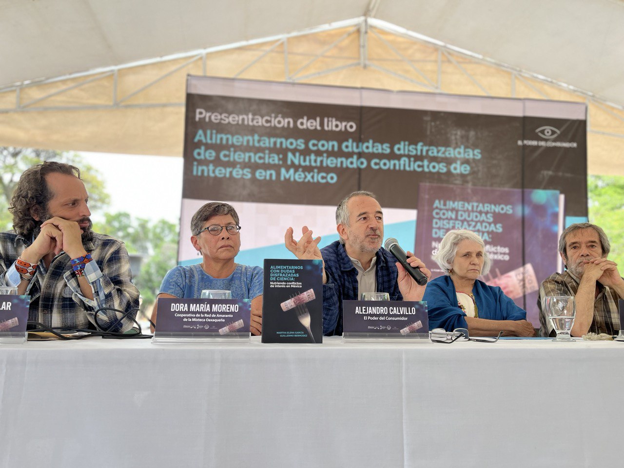 Presentan en Oaxaca el libro Alimentarnos con dudas disfrazadas de ciencia: Nutriendo conflictos de interés en México