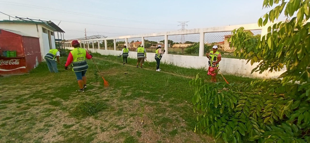 Realiza ayuntamiento mejoras en “Campo Sintético”, de La Ventosa