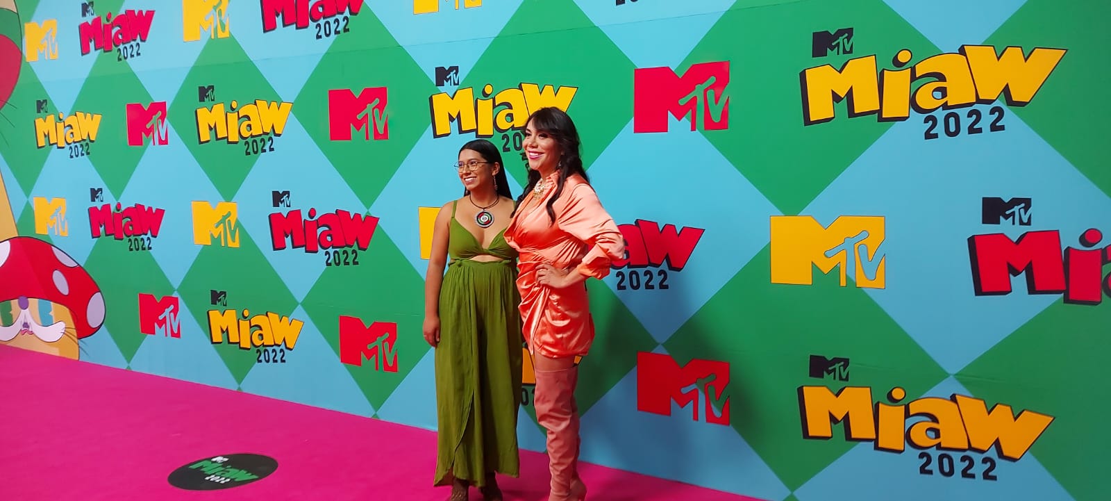 Mitzy Cortés, la joven mixteca que ganó el premio “Miawtransforma, 2022” por su lucha a favor de la tierra e igualdad