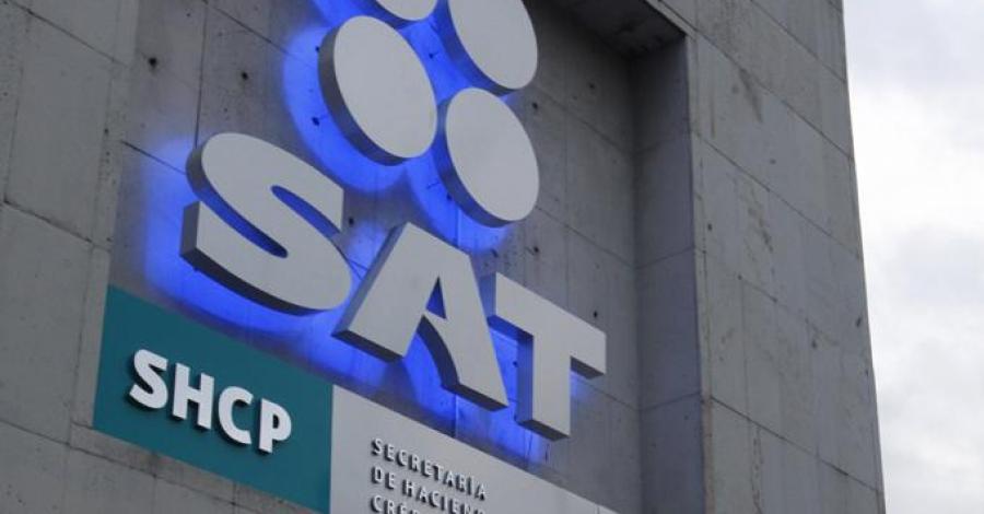 Denuncian que en el SAT venden citas a 300 pesos y discriminan a indígenas y personas de la tercera edad