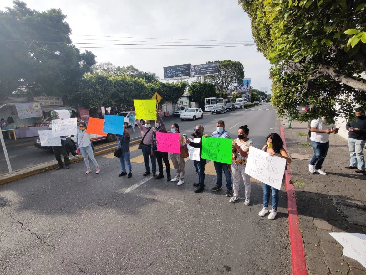 Acusan a policía de Investigación Criminal por agresión a mujer periodista en Morelos