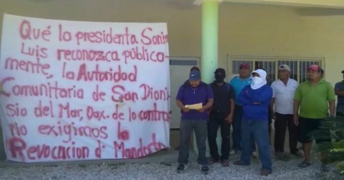Cumple cuatro días toma de oficina municipal de San Dionisio del Mar; exigen a presidenta cumplir acuerdos para obras
