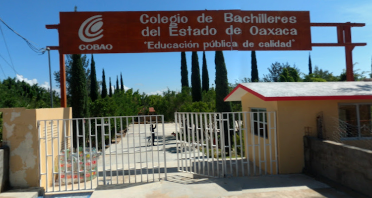 Exigen clases presenciales en Cobao de Miahuatlán porque incumplieron su cátedra virtual