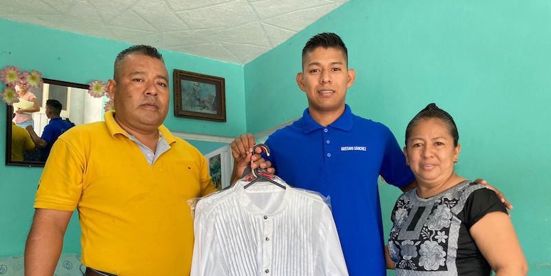 Gustavo cumplirá sus sueños: Bailará en la Guelaguetza 2022 sin oír, pero sintiendo la música