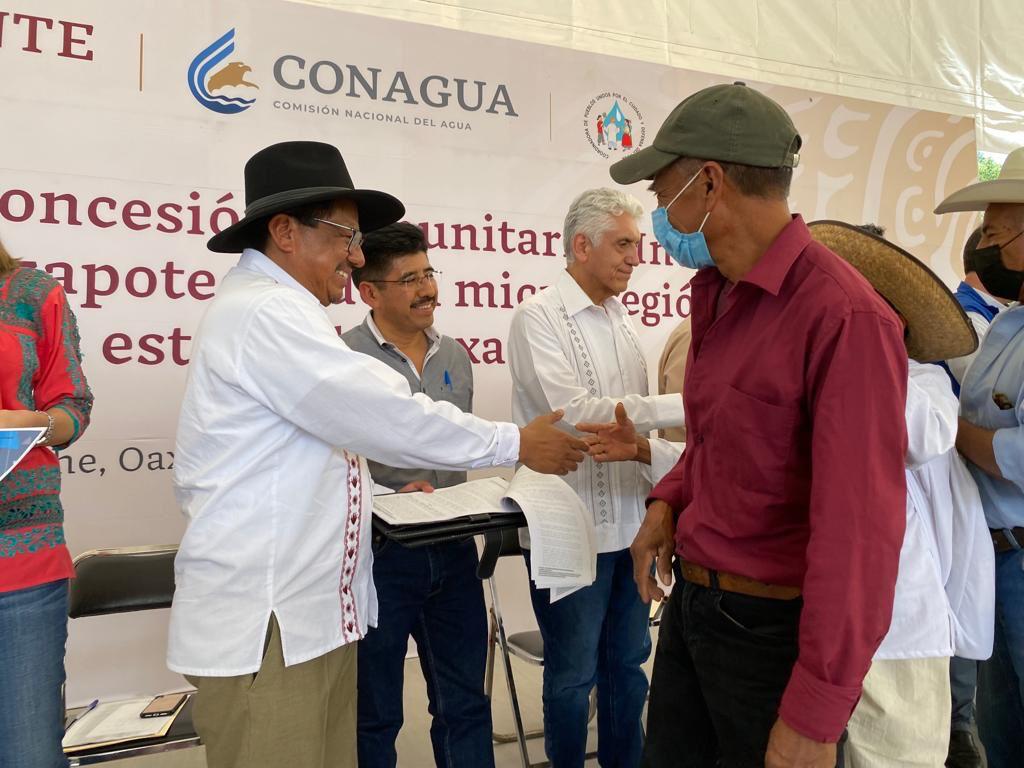 Entregan concesiones de agua a guardianes del territorio y sembradoras de agua del pueblo Xnizaa