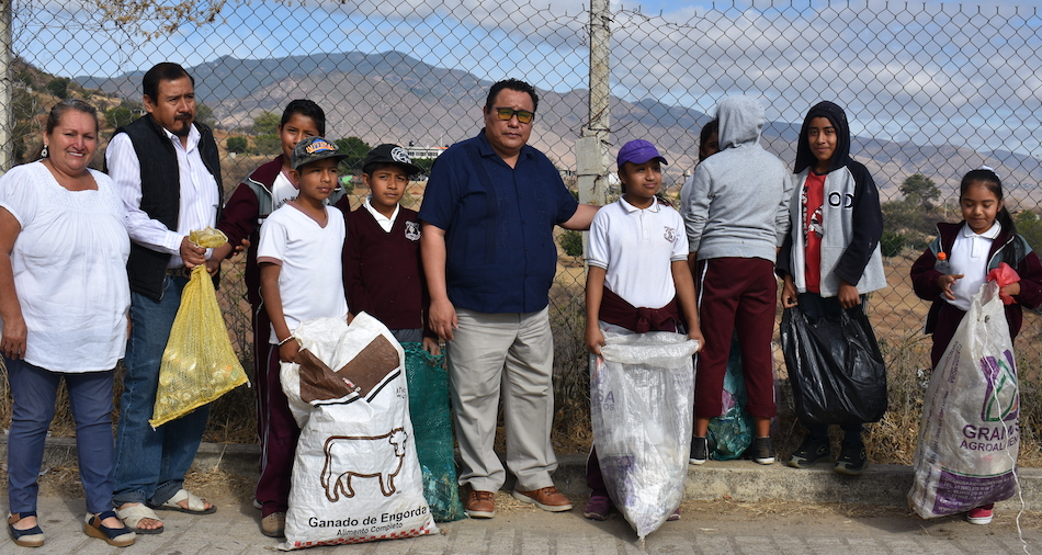 Pide Horacio Sosa expulsar a la Coca Cola de las comunidades de Oaxaca