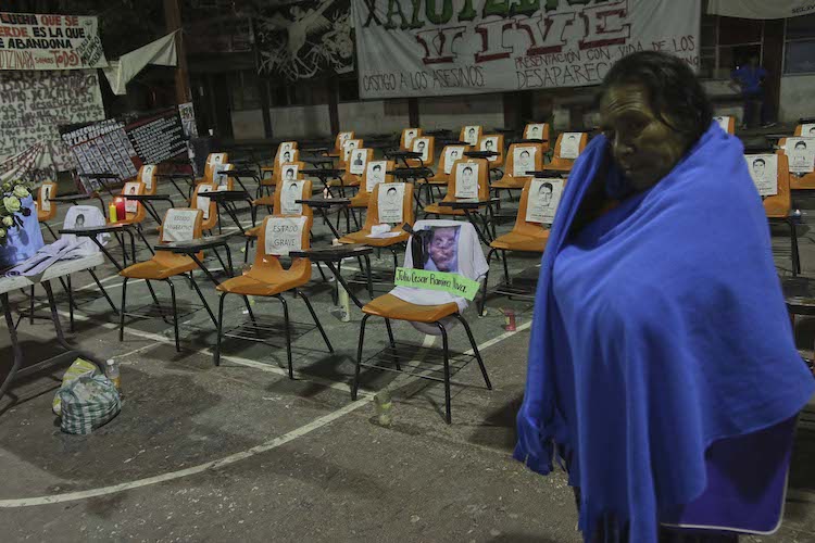 Seis normalistas habrían permanecido con vida días después del ataque: Informe de la Comisión de la Verdad