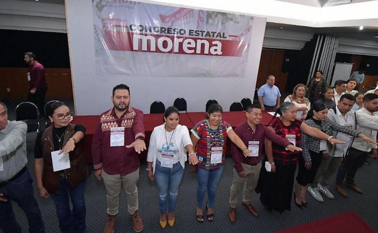 Salomón Jara ofrece sana distancia con partidos, pero… tiene control de Morena