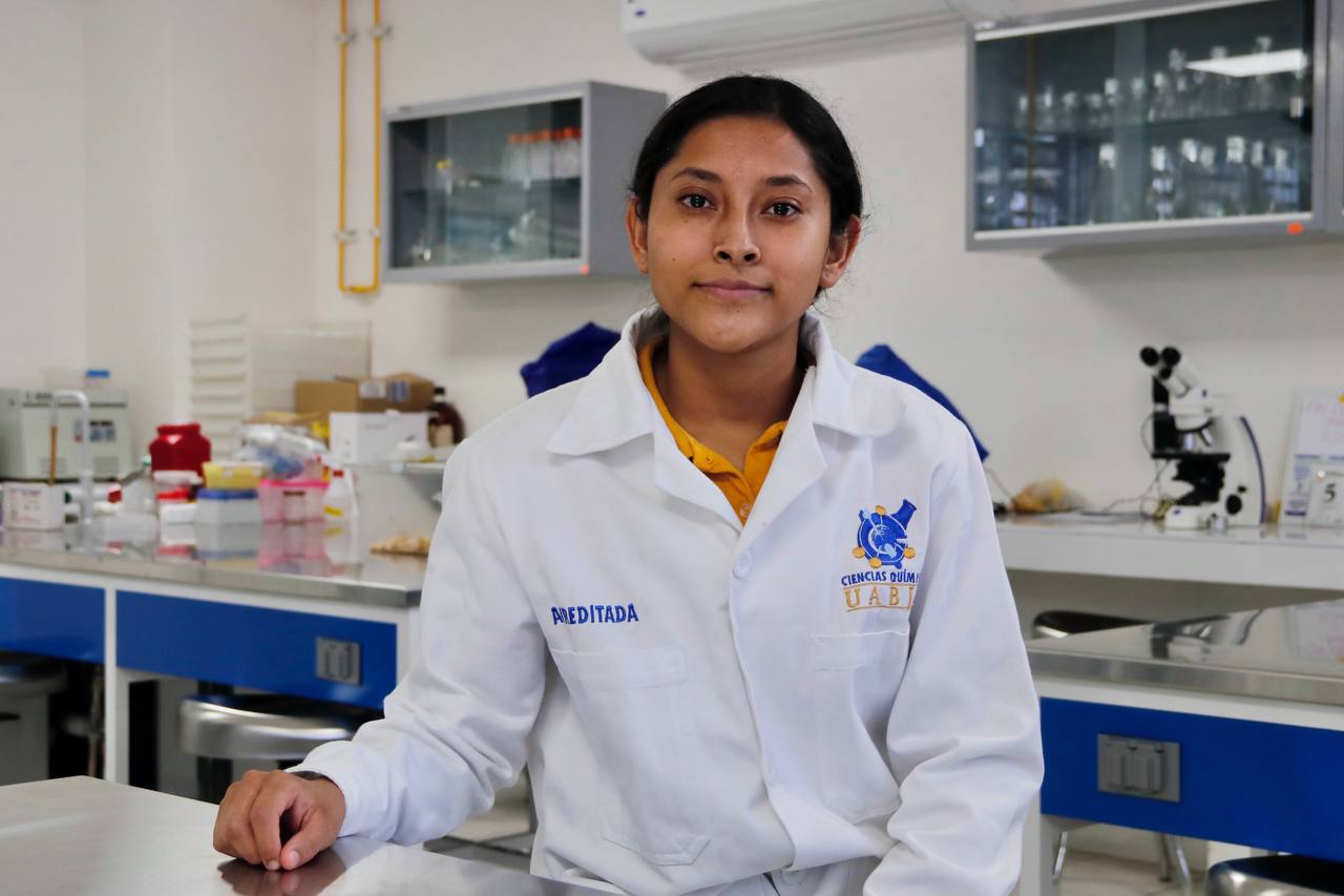 Gloria Pacheco, mujer con el puntaje más alto en el examen de admisión UABJO