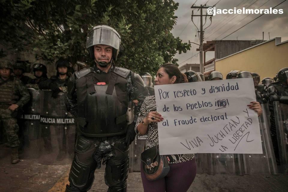 “Acabar con la impunidad es mejor que militarizar”: El ejército tiene preparación bélica y no civil alertan defensores en Oaxaca