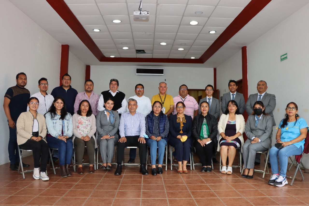Ayuntamiento de Zaachila se capacita para ejercer buen gobierno