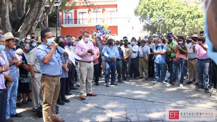 Habitantes de Teotitlán del Valle destituyeron a sus autoridades por presunta corrupción y acusan a diputada de Morena de contubernio