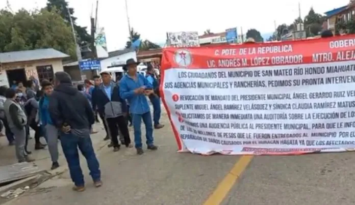 Tras 14 días de bloqueo en San José del Pacifico, Congreso inicia proceso destitución de edil de San Mateo Rio Hondo